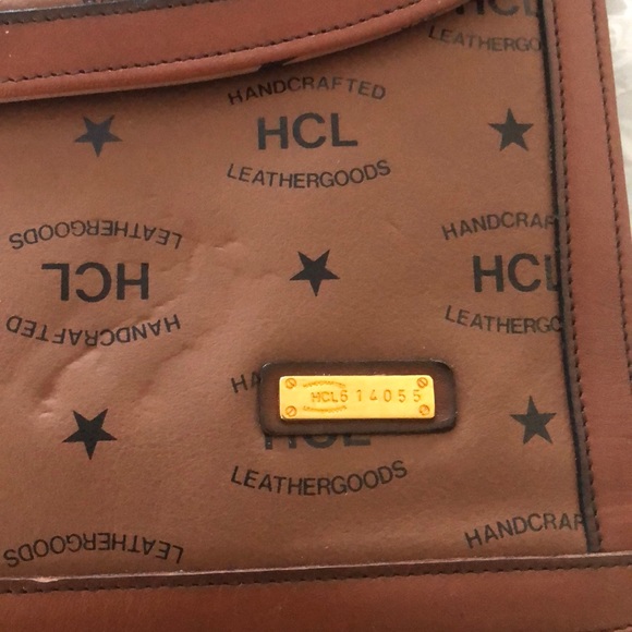 HCL handcrafted Handbag - Picture 2 of 3